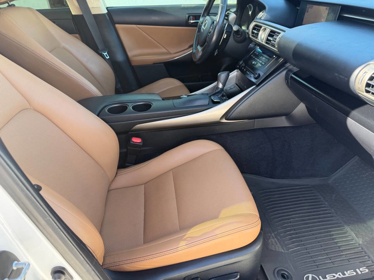 Used 2014 Lexus IS 250 Base 4dr Sedan w/ Navigation Package image 21