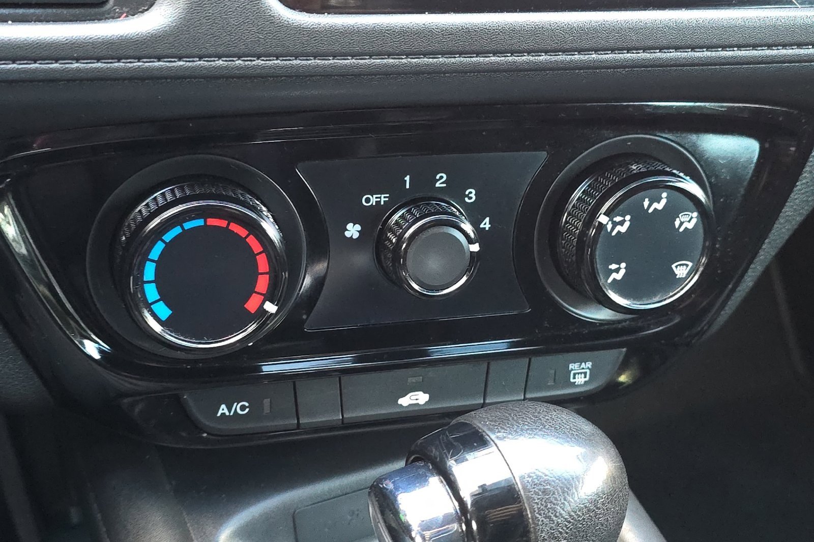 Used 2016 Honda HR-V LX image 26