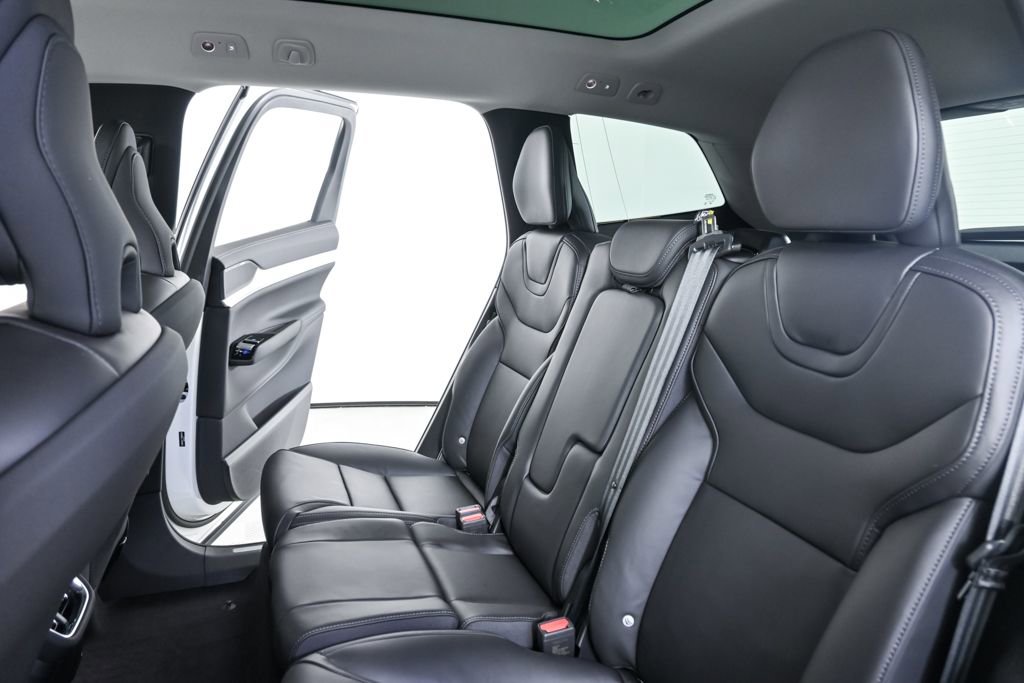 New 2026 Volvo EX90 Ultra AWD/4WD image 21