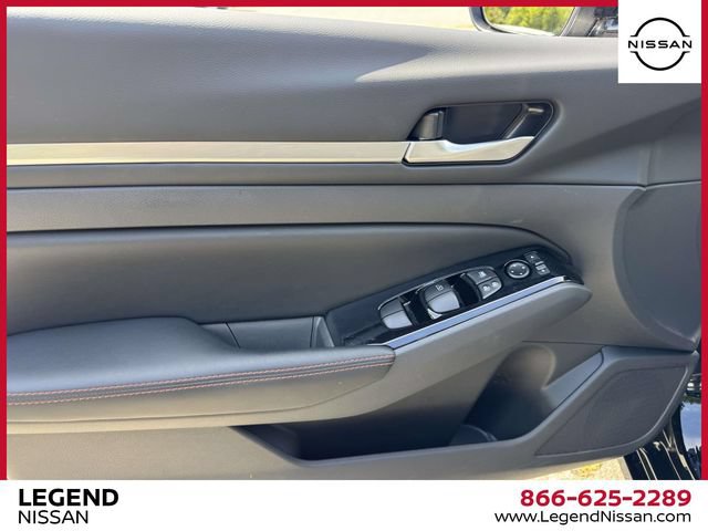 Certified 2025 Nissan Altima 2.5 SR FWD image 18