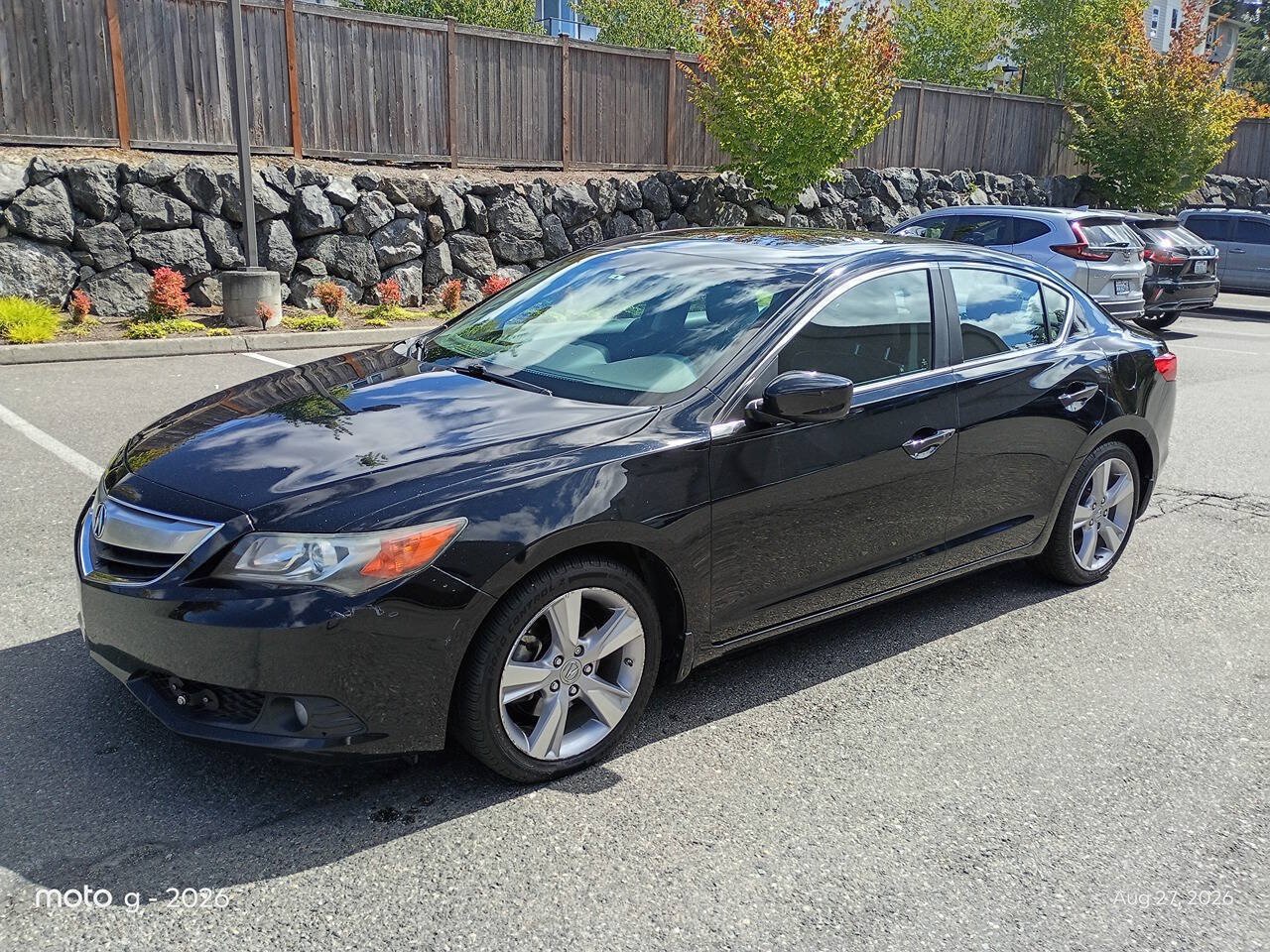 Used 2014 Acura ILX w/ Premium Package FWD image 2