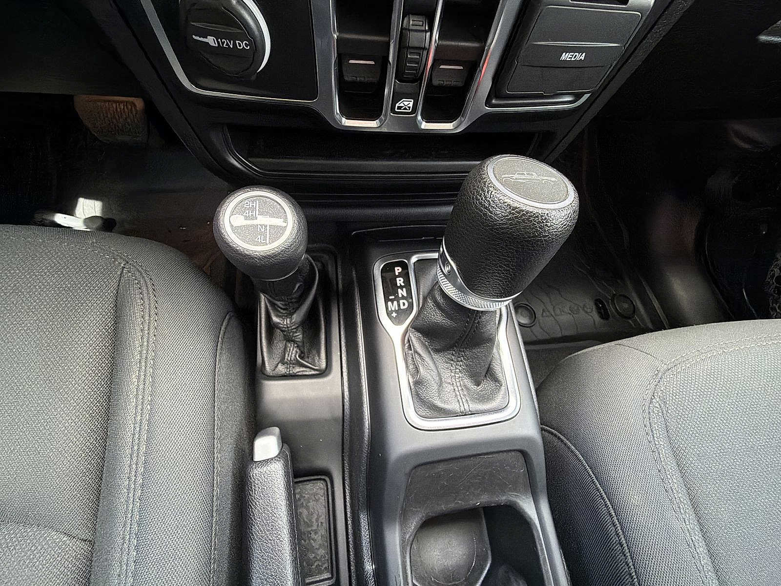 Used 2021 Jeep Gladiator Sport AWD/4WD image 25