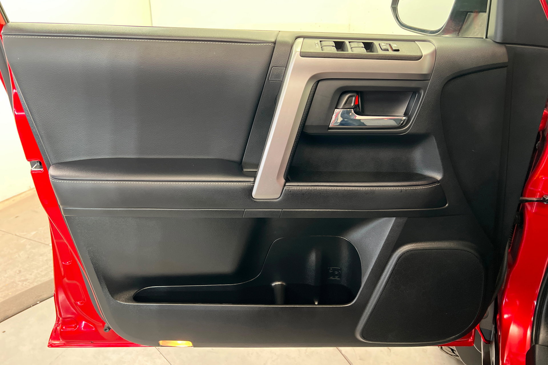Certified 2023 Toyota 4Runner SR5 AWD/4WD image 15