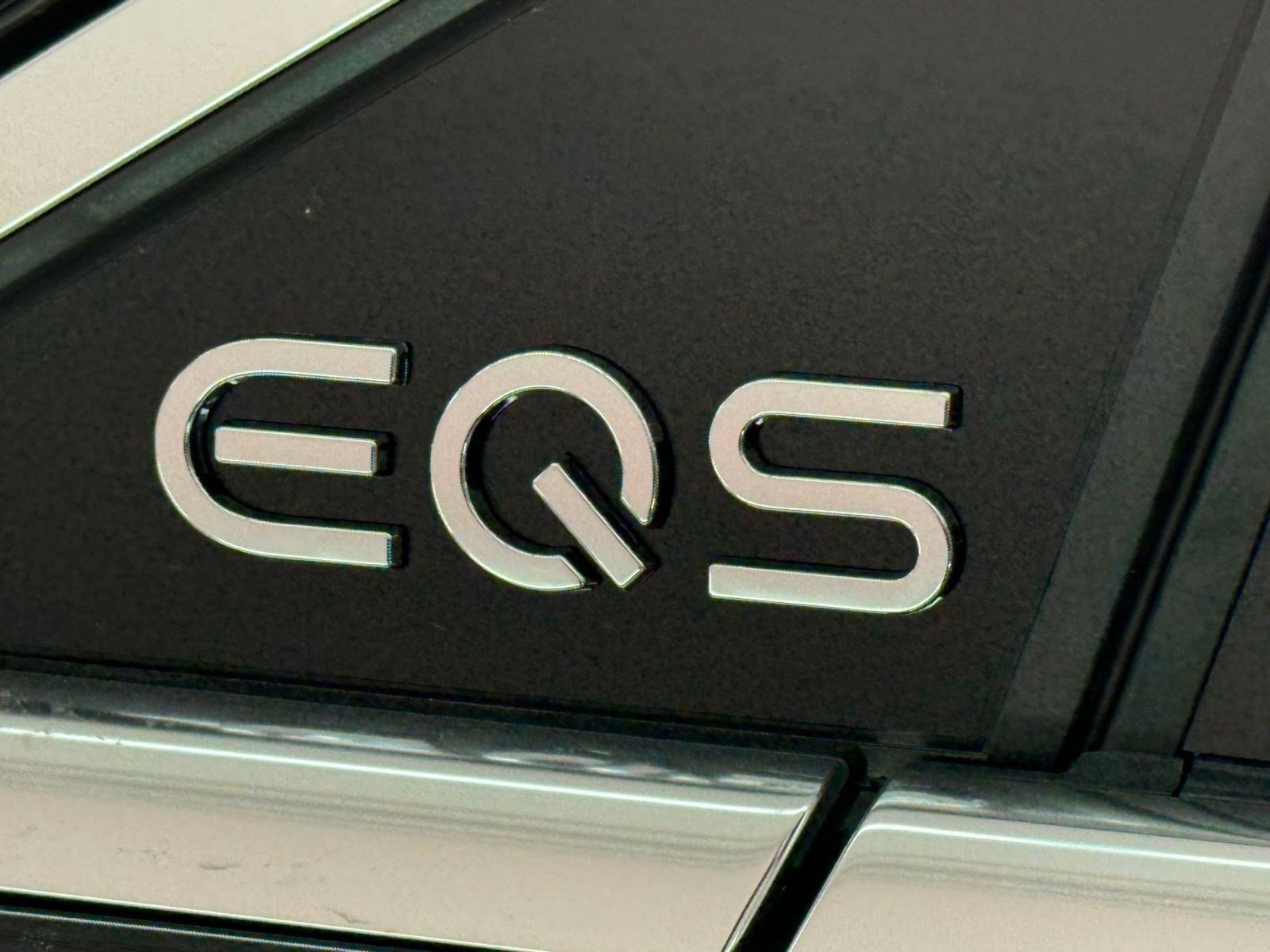 New 2027 Mercedes-Benz EQS 400 4MATIC SUV image 32