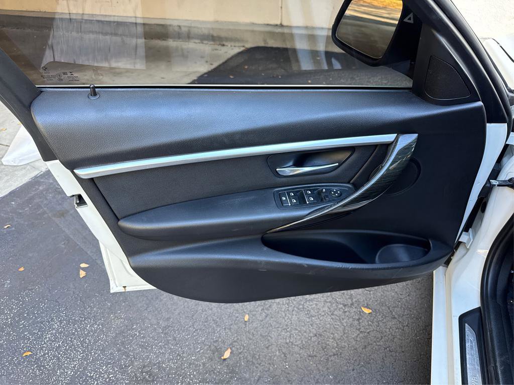 Used 2018 BMW 330i Sedan RWD image 20