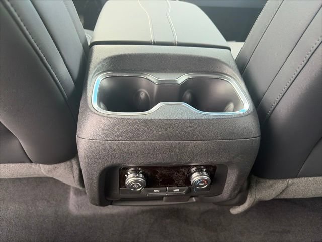 New 2026 GMC Acadia Elevation w/ Black Edition AWD/4WD image 13