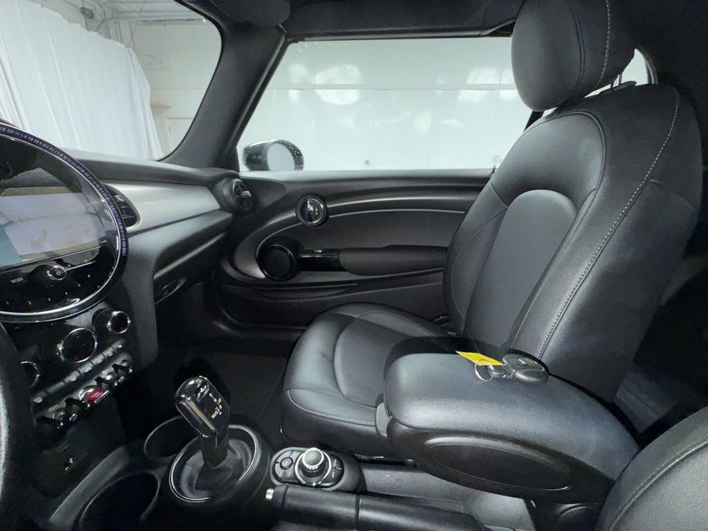 Used 2024 MINI Cooper Convertible image 7