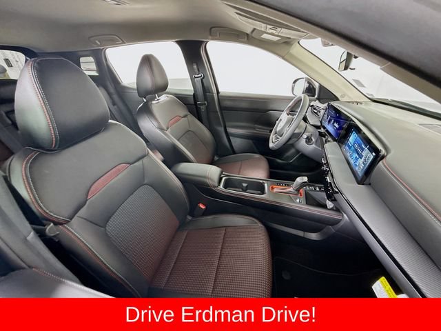 Used 2025 Nissan Kicks SR AWD/4WD image 23