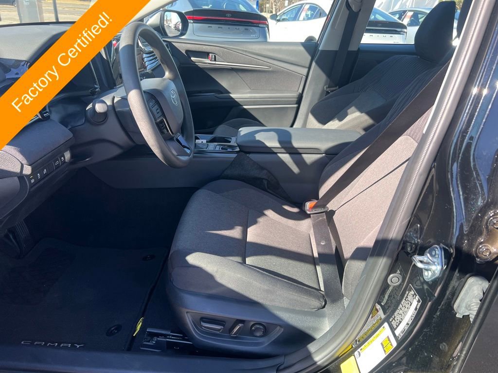 Used 2025 Toyota Camry LE image 11