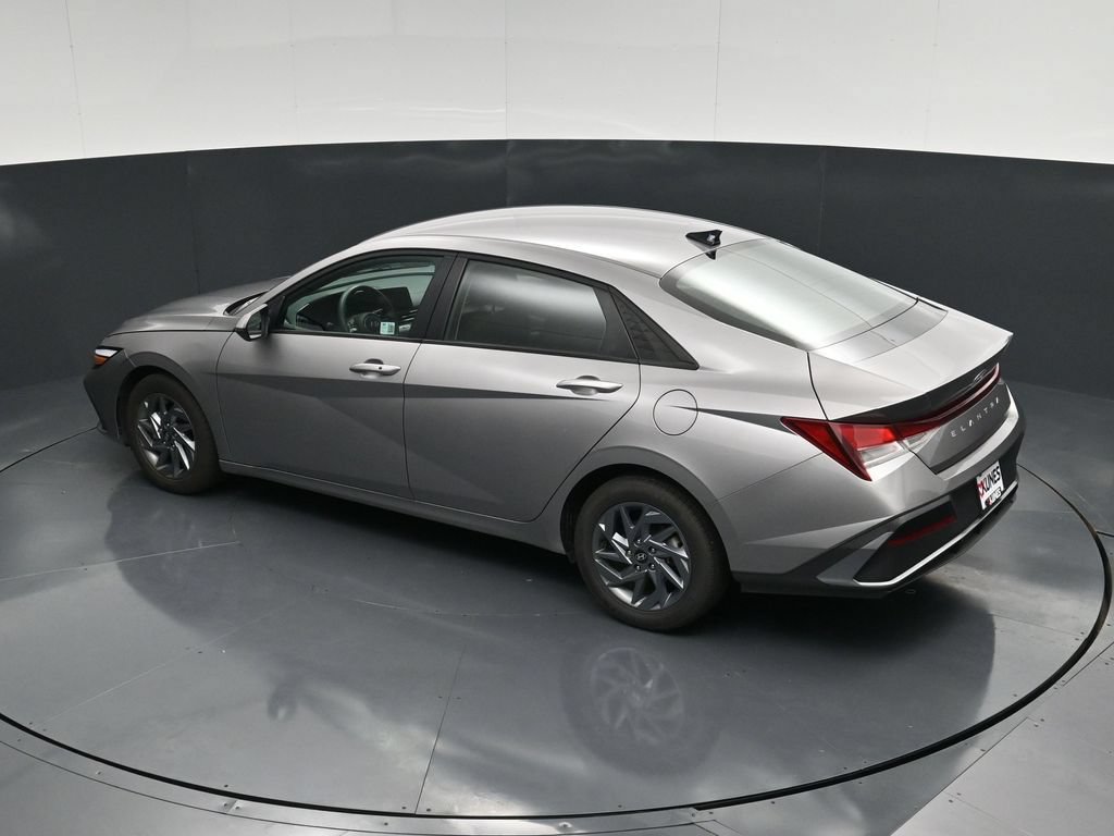 Used 2024 Hyundai Elantra SEL FWD image 40
