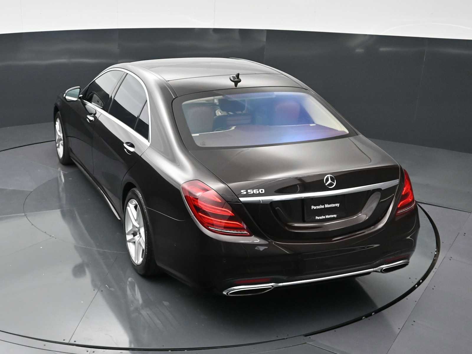 Used 2018 Mercedes-Benz S 560 Sedan image 36