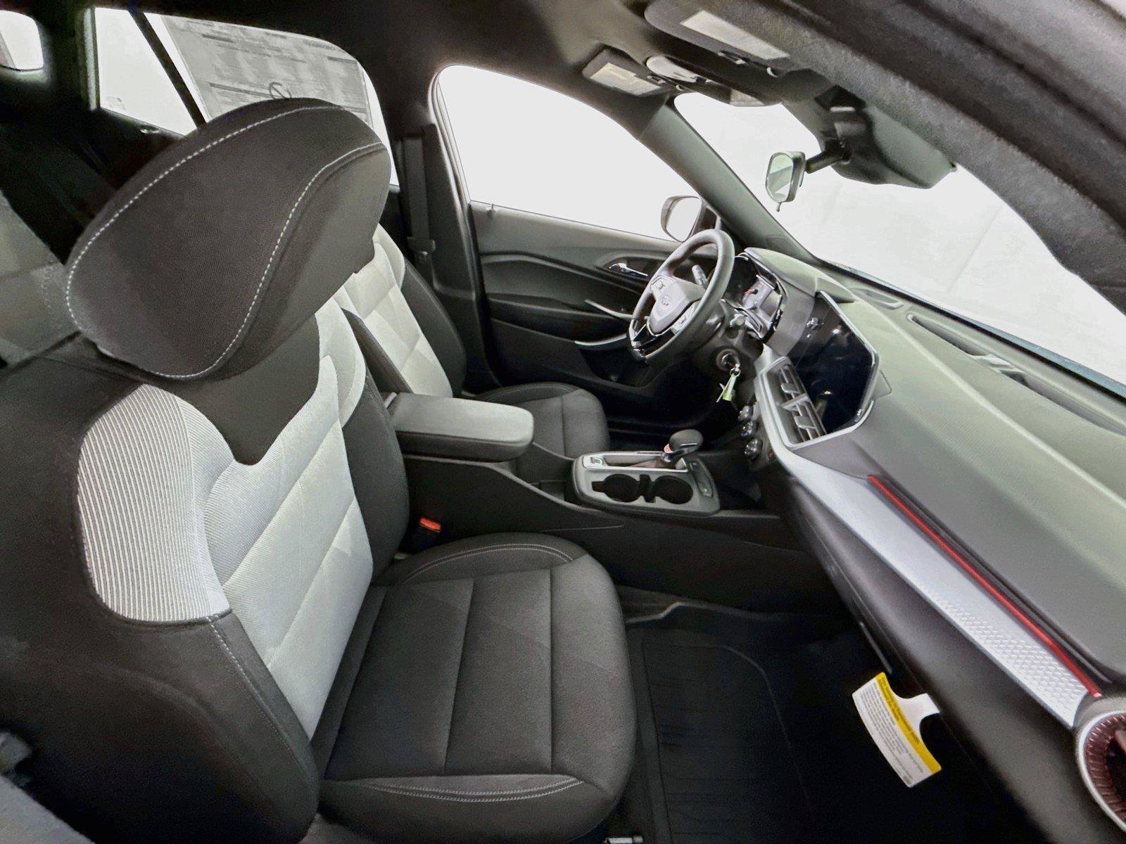 New 2026 Chevrolet Trax RS FWD image 19