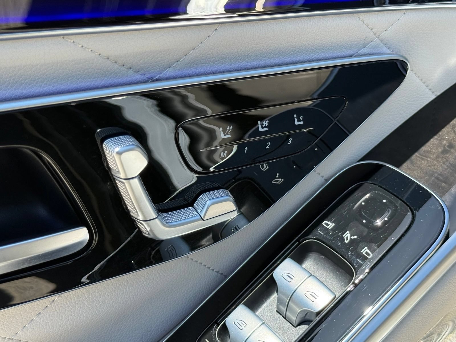 Used 2023 Mercedes-Benz S 580 4MATIC Sedan image 24
