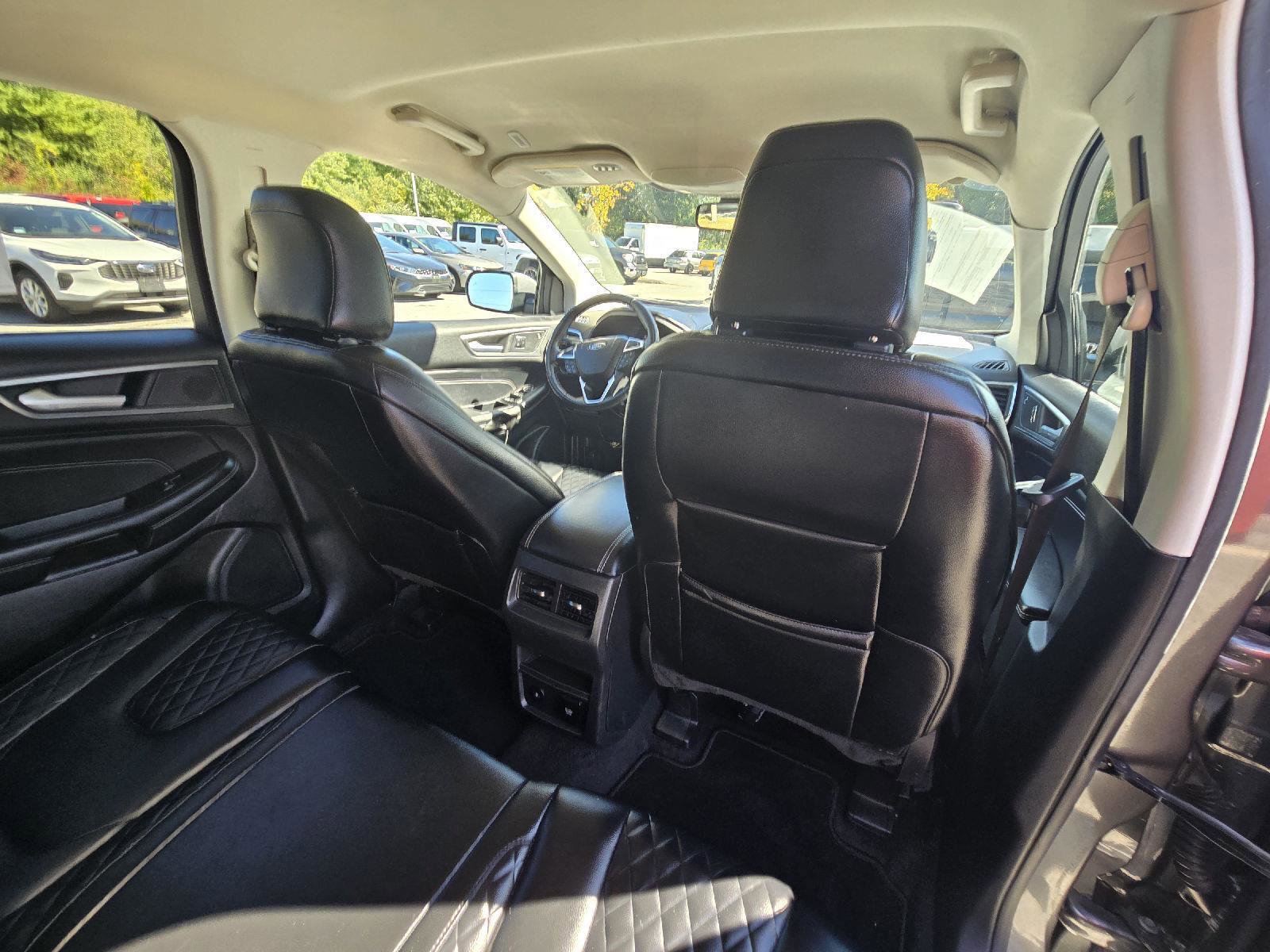 Used 2023 Ford Edge Titanium image 17