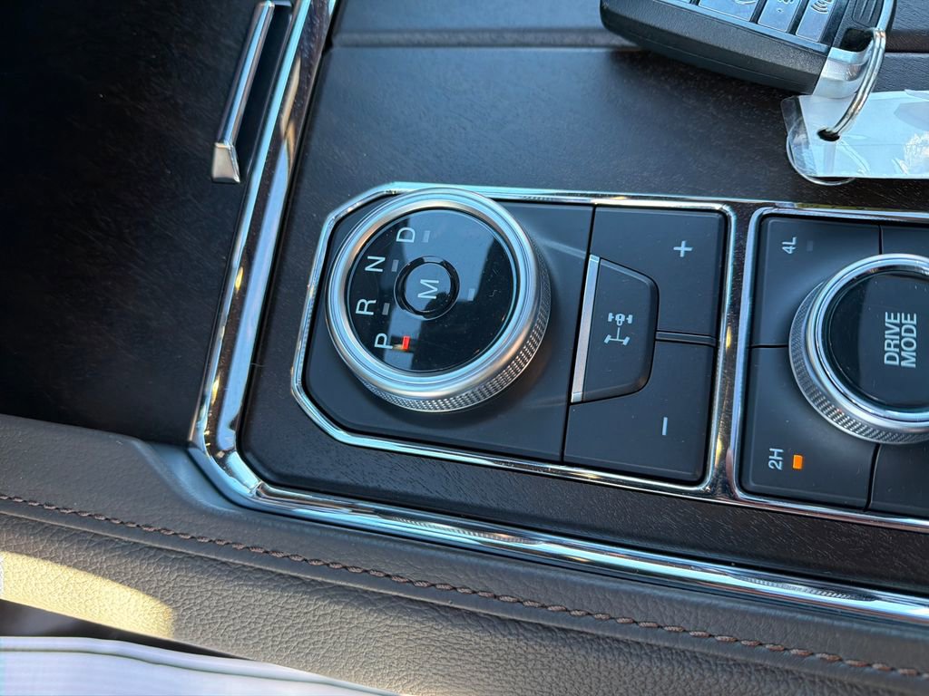 Used 2024 Ford Expedition Max King Ranch image 24