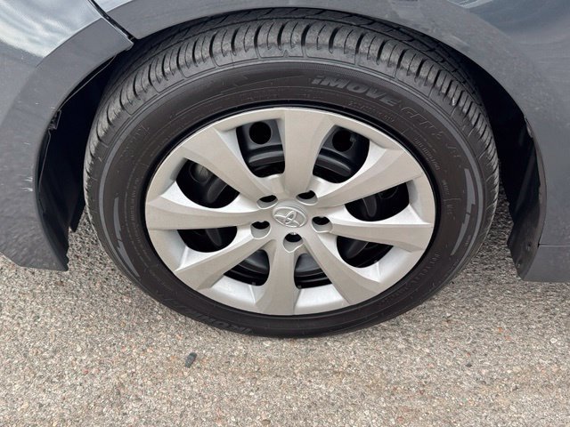 Used 2023 Toyota Corolla LE FWD image 7