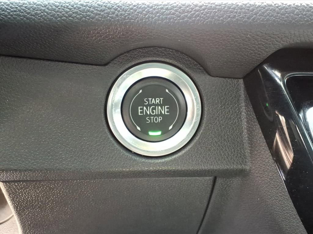 Used 2024 Chevrolet Traverse RS w/ LPO, Floor Liner Package FWD image 28