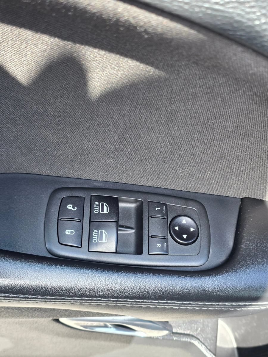 Used 2020 Dodge Challenger SXT RWD image 22
