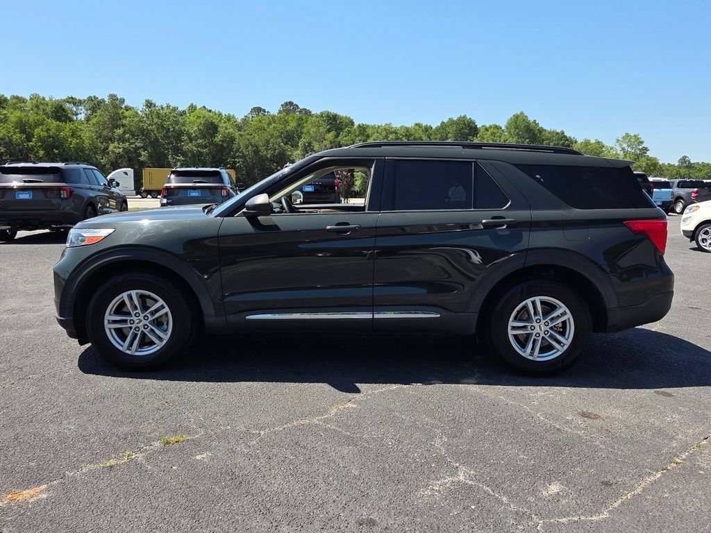 Used 2022 Ford Explorer XLT w/ Class IV Trailer Tow Package AWD/4WD image 4
