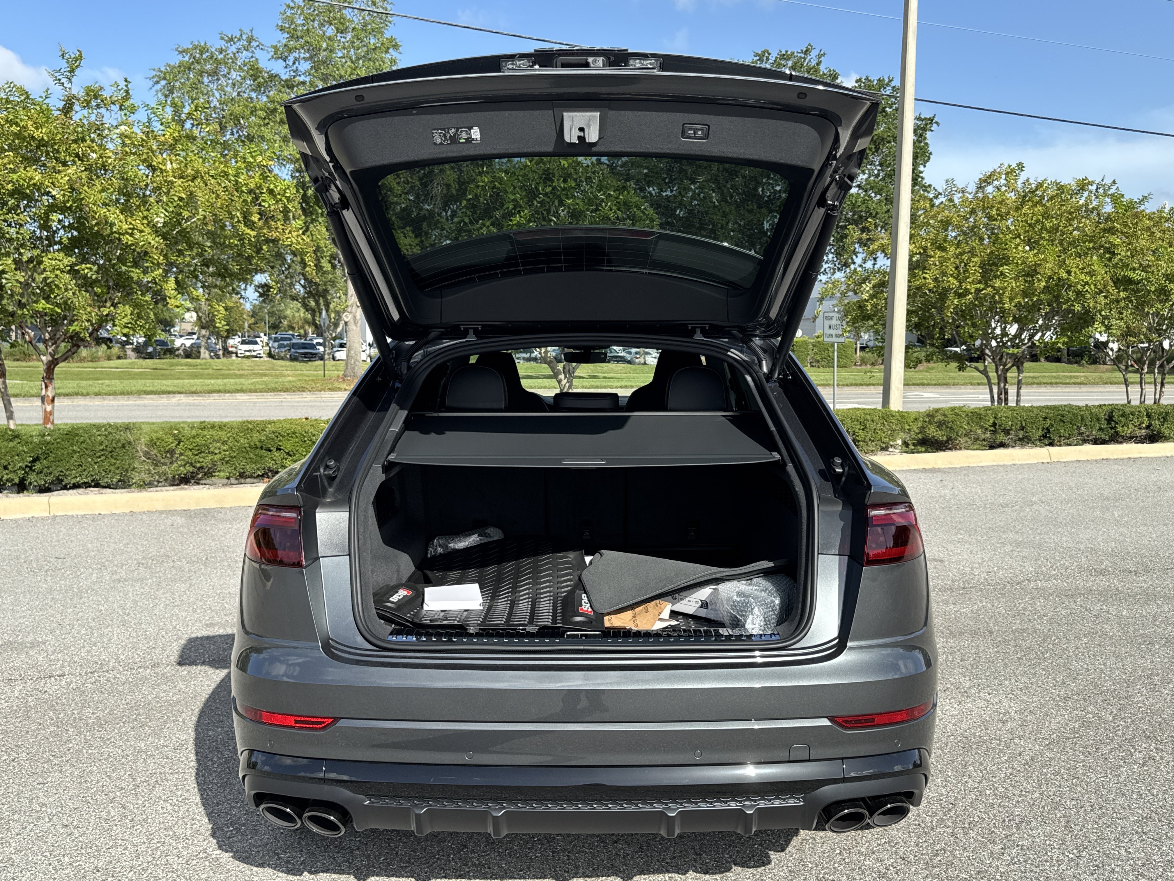 New 2026 Audi SQ8 Premium Plus AWD/4WD image 9