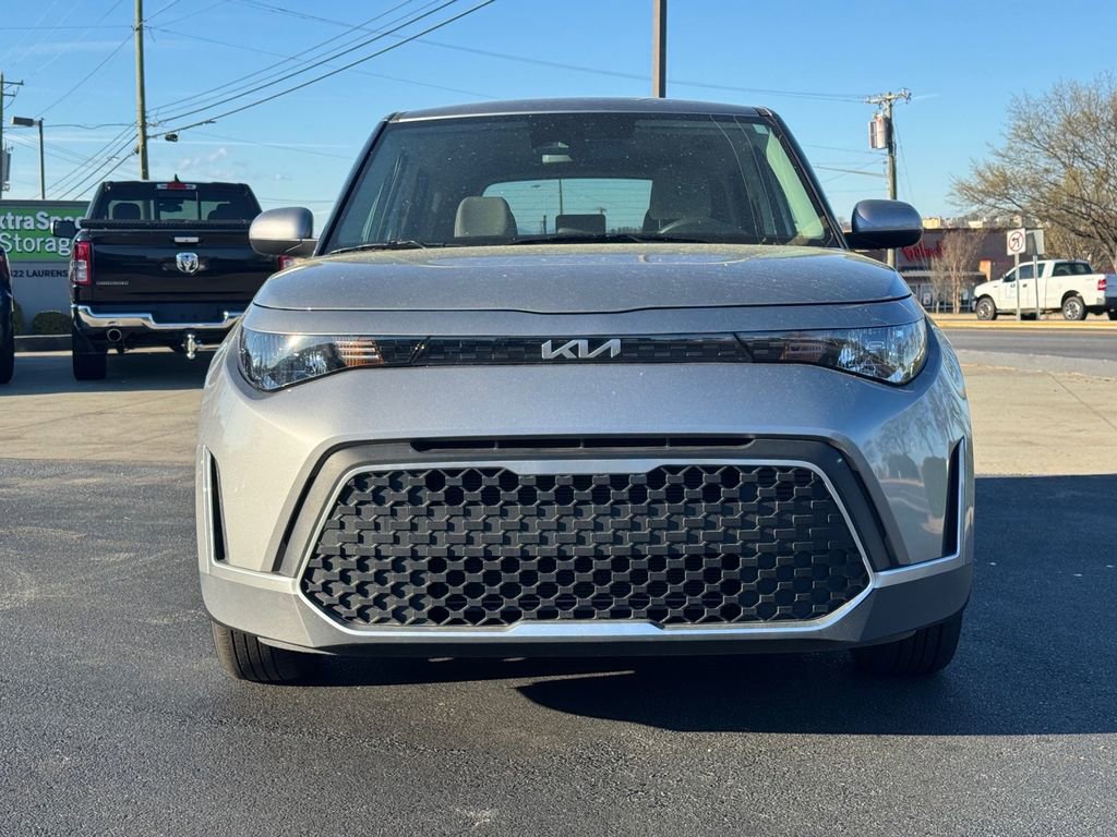 Used 2023 Kia Soul LX image 8