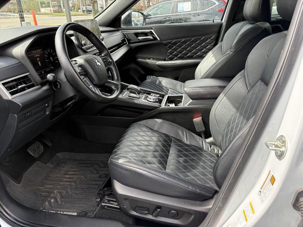 Used 2023 Mitsubishi Outlander SEL image 15