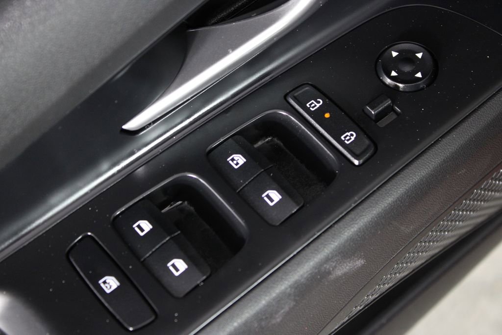 Certified 2025 Hyundai Elantra SEL image 22