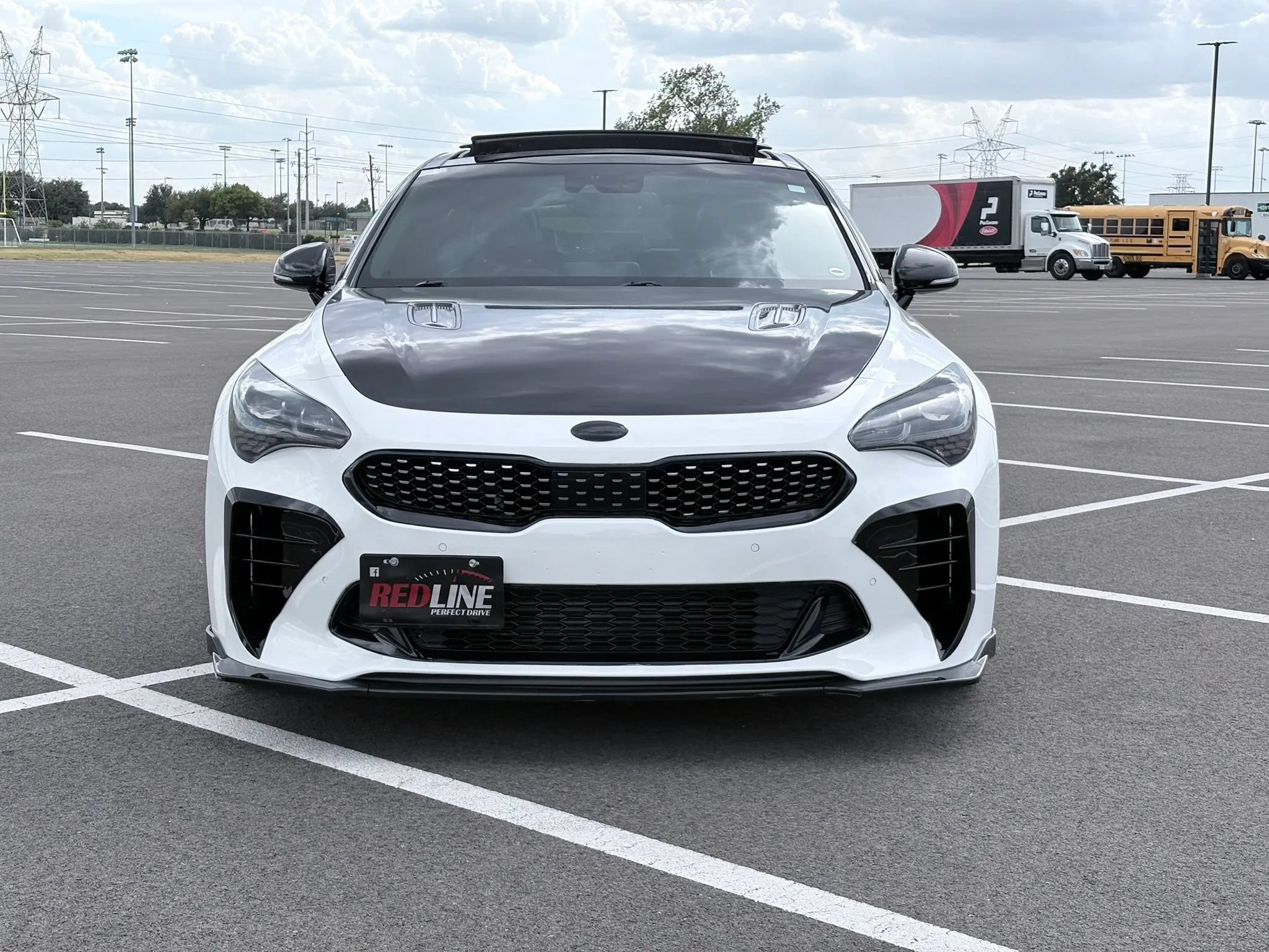 Used 2018 Kia Stinger GT2 RWD image 2