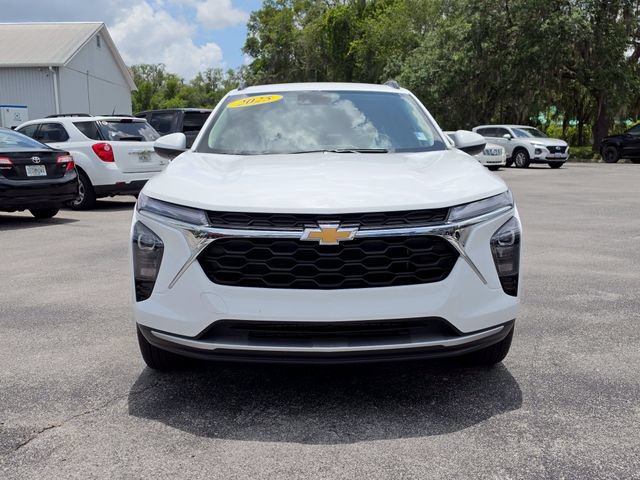 Used 2025 Chevrolet Trax LT w/ Driver Confidence Package FWD image 8