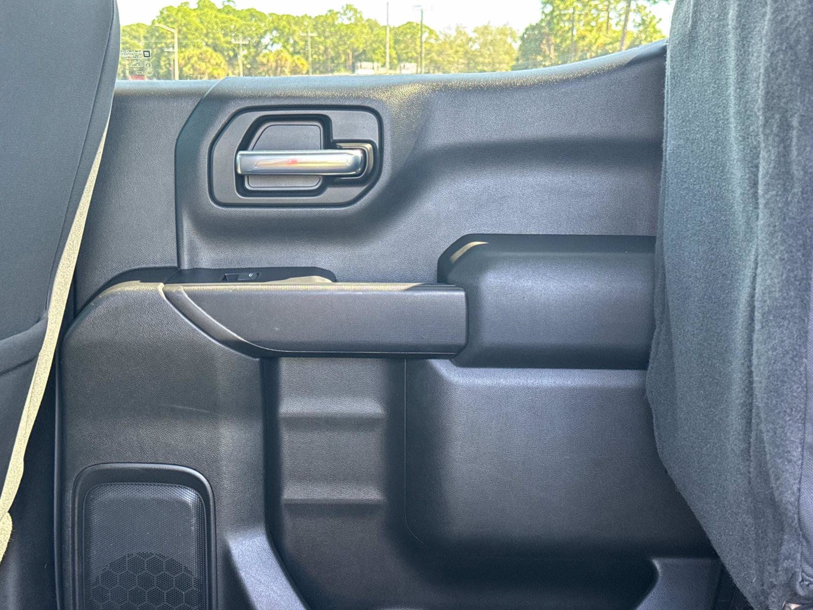 Used 2020 Chevrolet Silverado 1500 LT AWD/4WD image 15