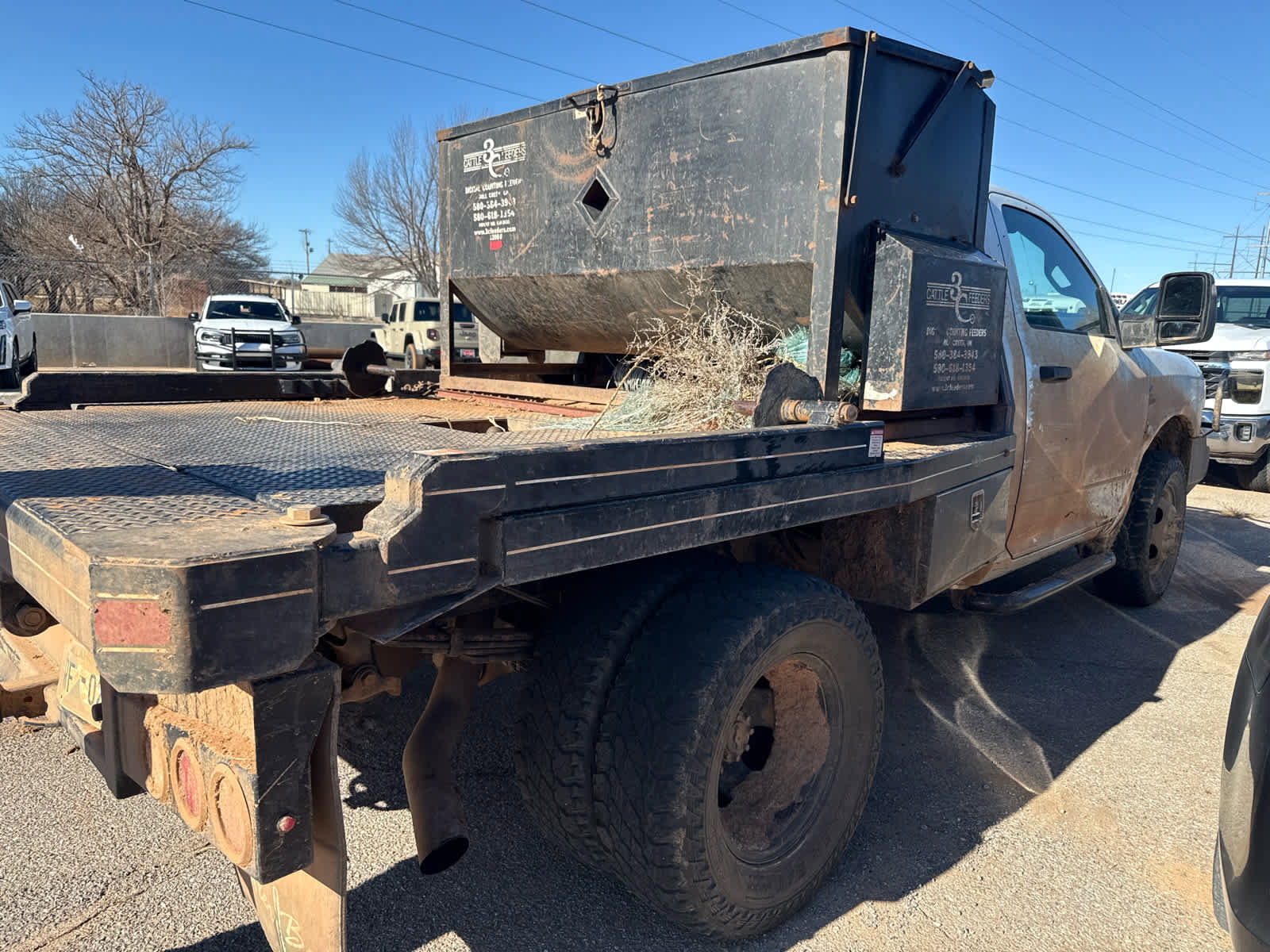 Used 2024 RAM 3500 Tradesman w/ Chrome Appearance Group AWD/4WD image 4