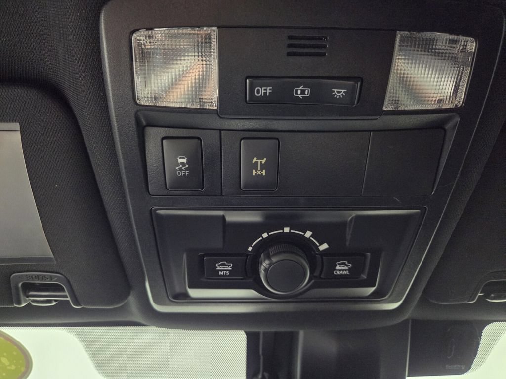 Used 2018 Toyota Tacoma TRD Off-Road AWD/4WD image 13