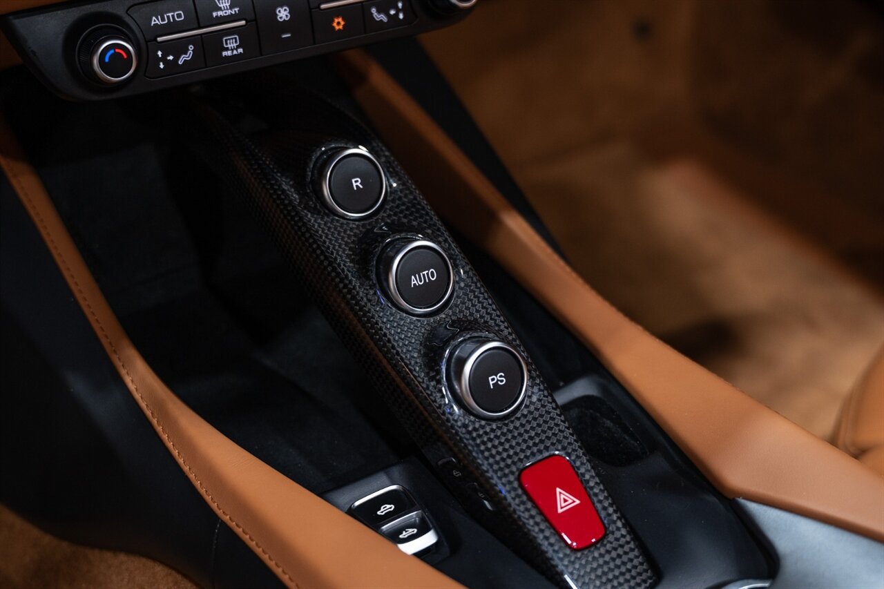 Used 2020 Ferrari Portofino RWD image 55