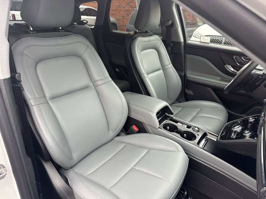 Certified 2022 Lincoln Corsair FWD image 27
