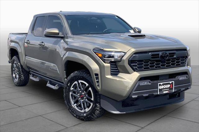 Certified 2025 Toyota Tacoma TRD Sport AWD/4WD image 3