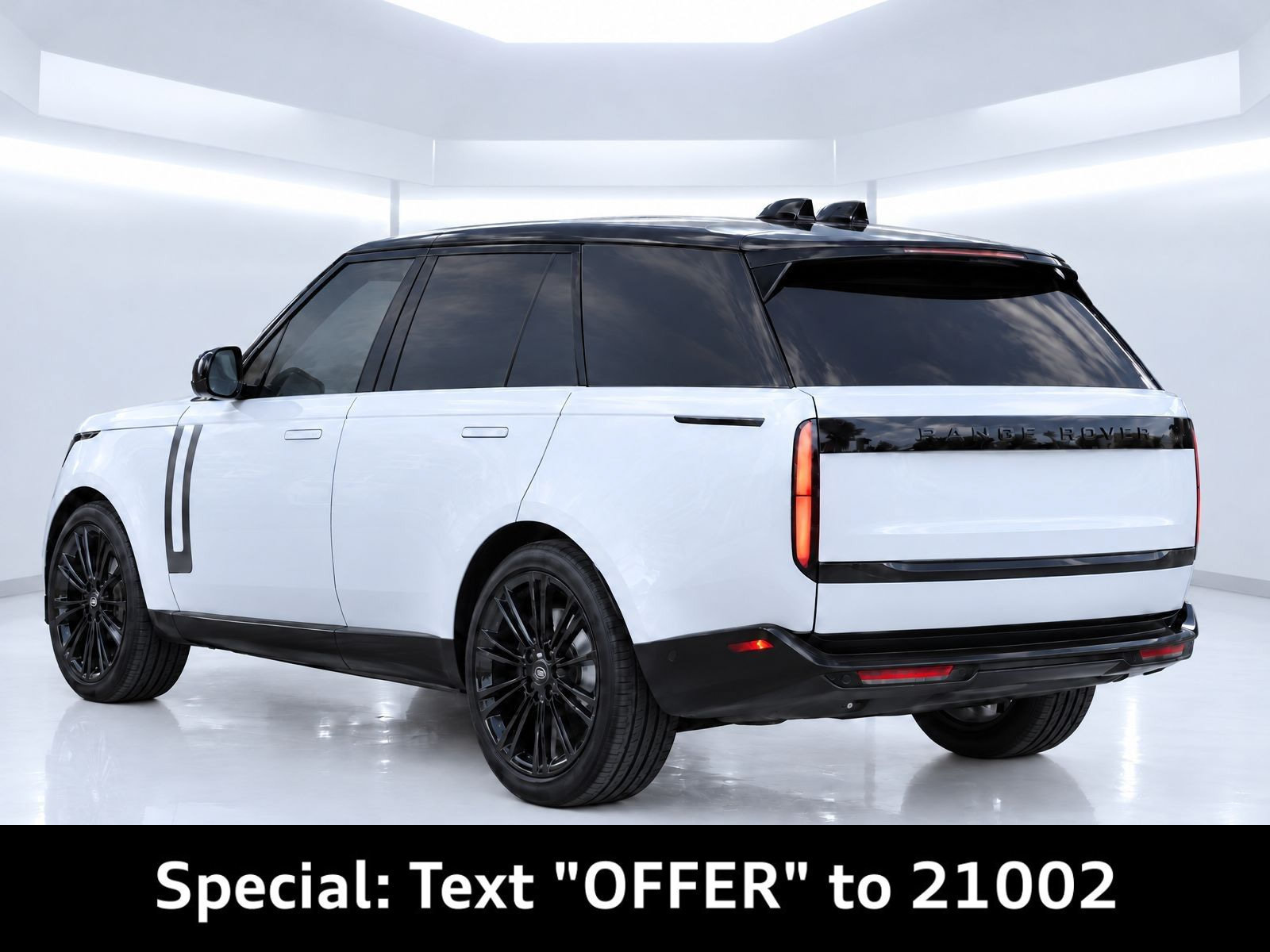 Used 2024 Land Rover Range Rover Long Wheelbase SE AWD/4WD image 7