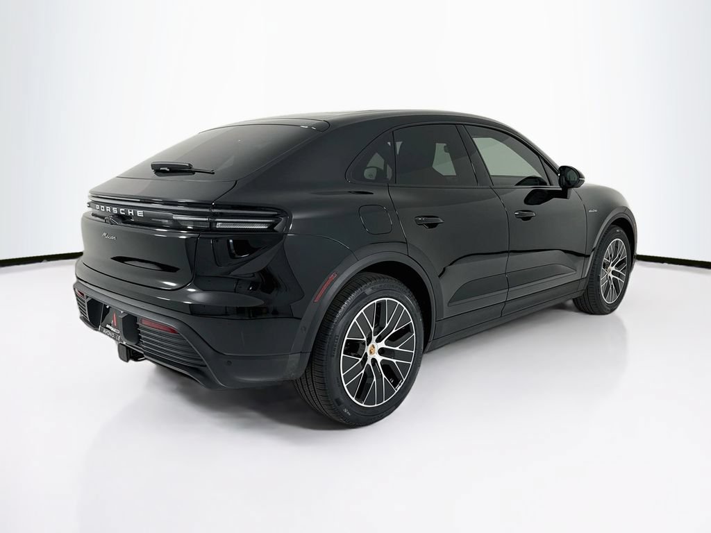 New 2026 Porsche Macan Electric RWD image 9