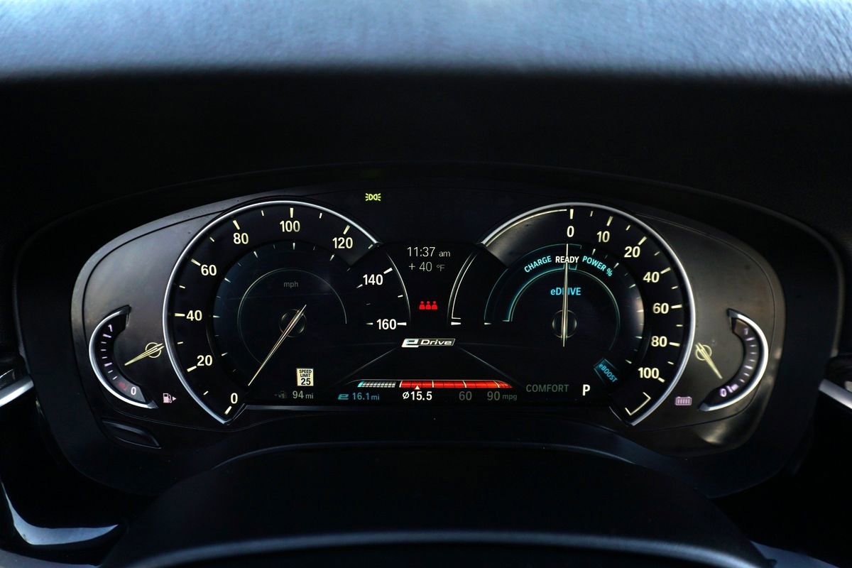 Used 2018 BMW 530e xDrive image 33