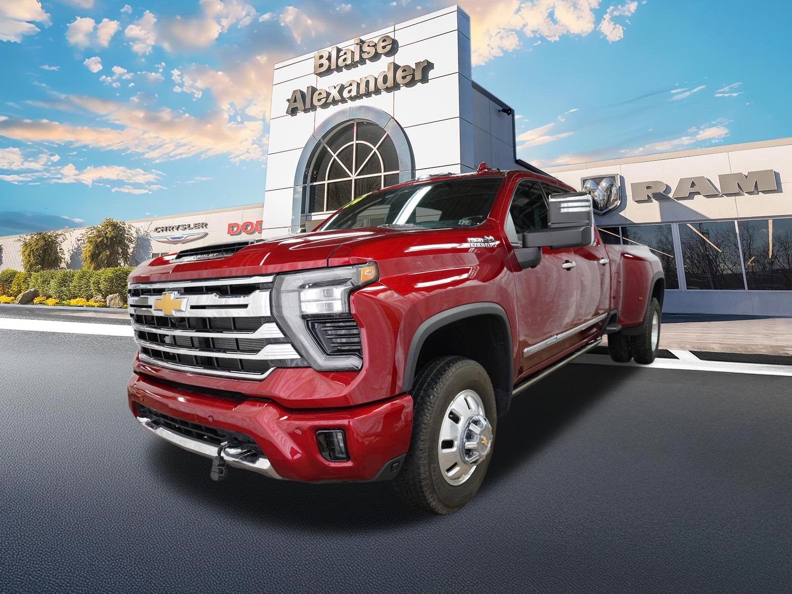 Used 2024 Chevrolet Silverado 3500 High Country w/ High Country Premium Package image 12