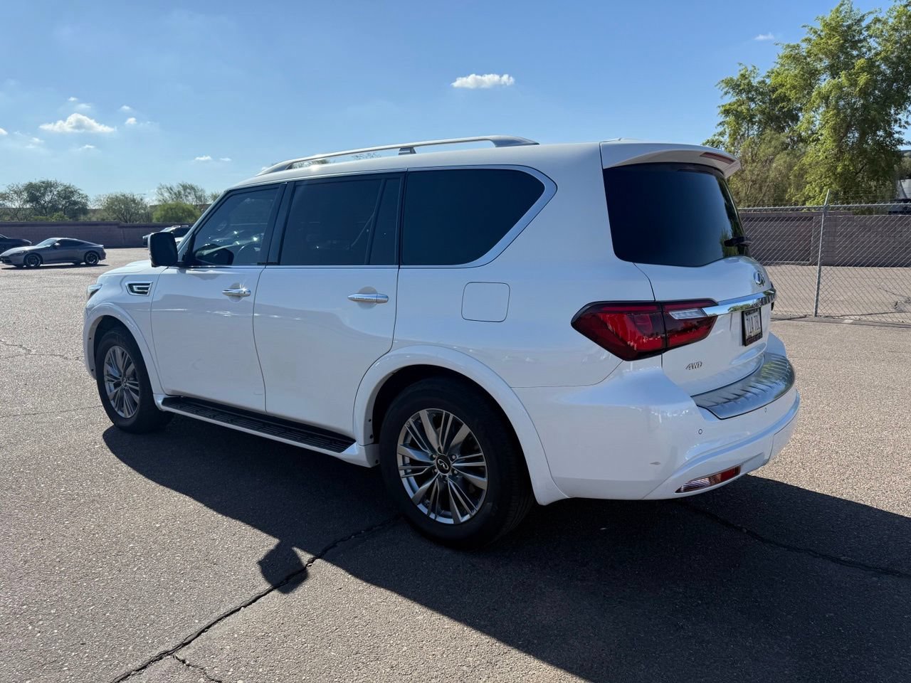 Used 2022 INFINITI QX80 Luxe w/ Cargo Package AWD/4WD image 6