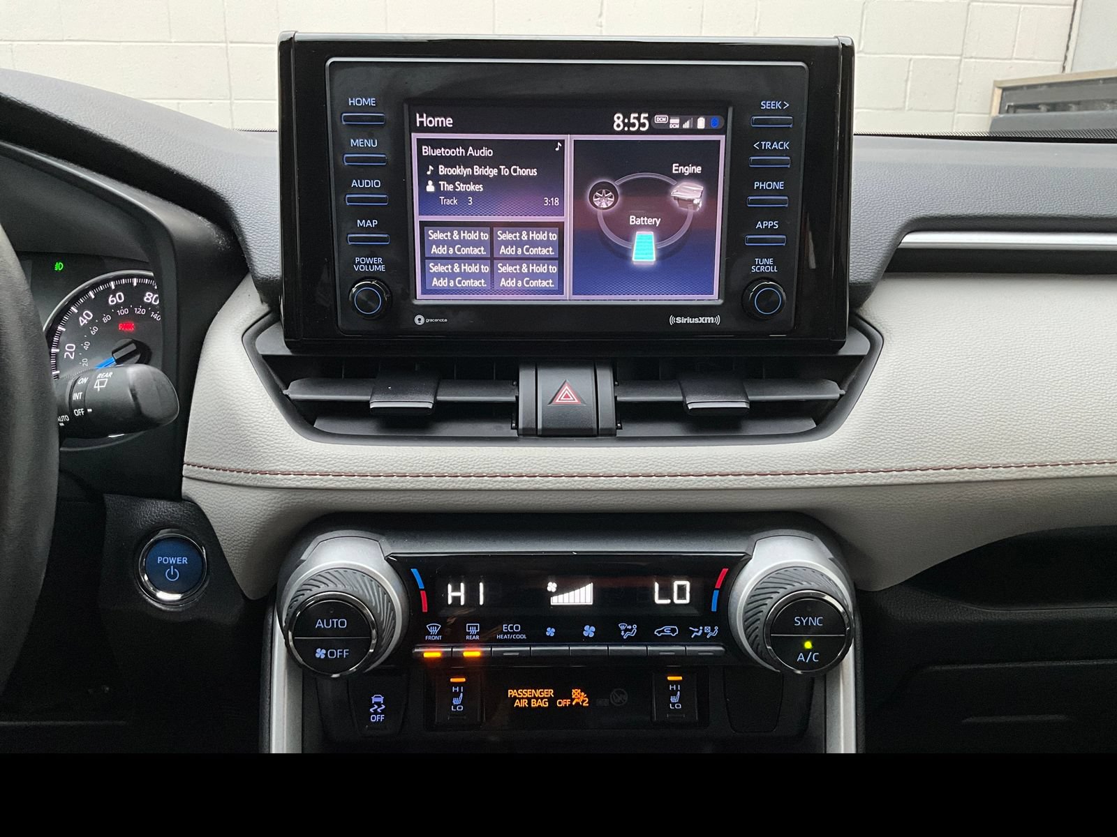 Used 2021 Toyota RAV4 XLE w/ XLE Grade Weather Package AWD/4WD image 5