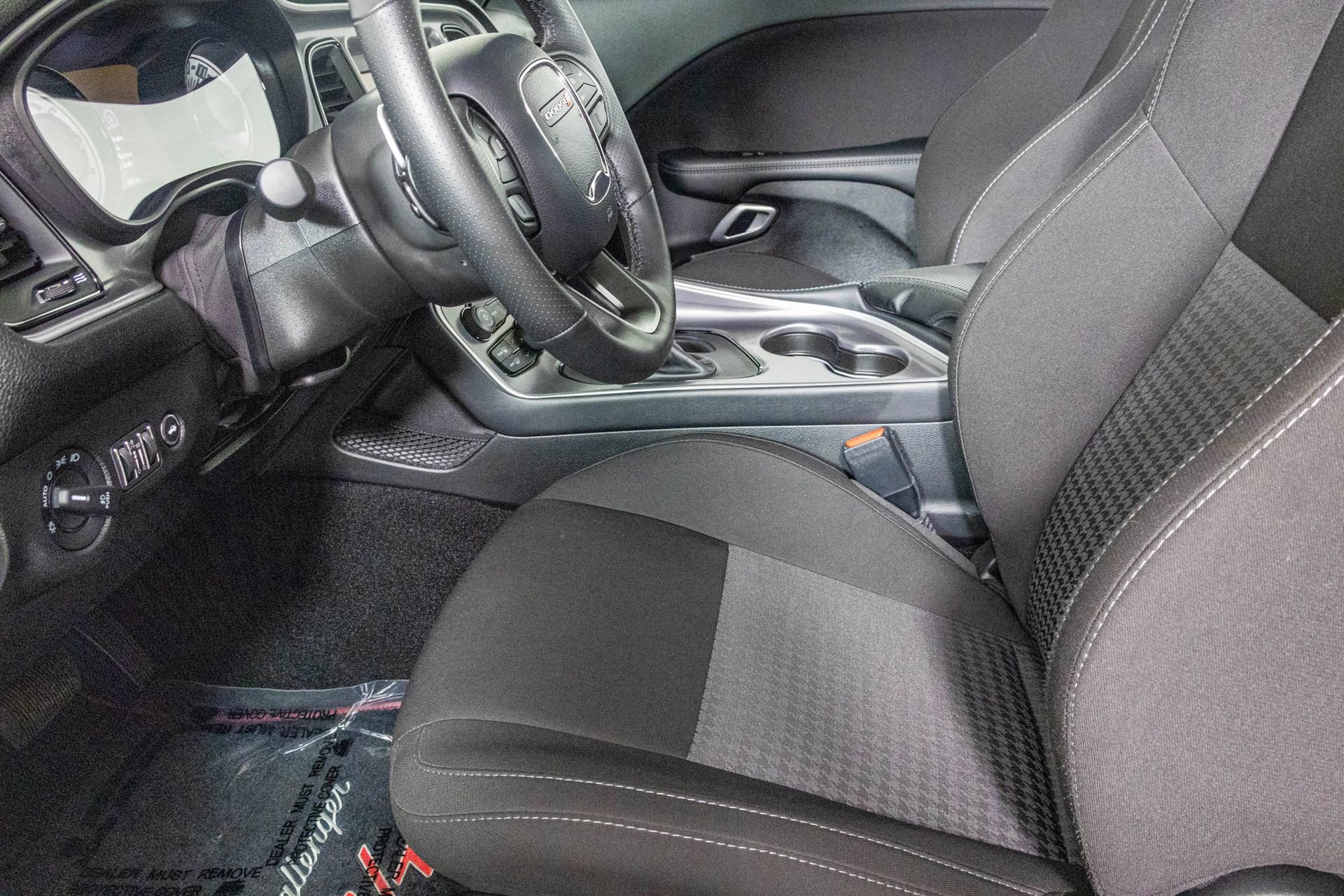 Used 2022 Dodge Challenger R/T w/ Shaker Package image 18