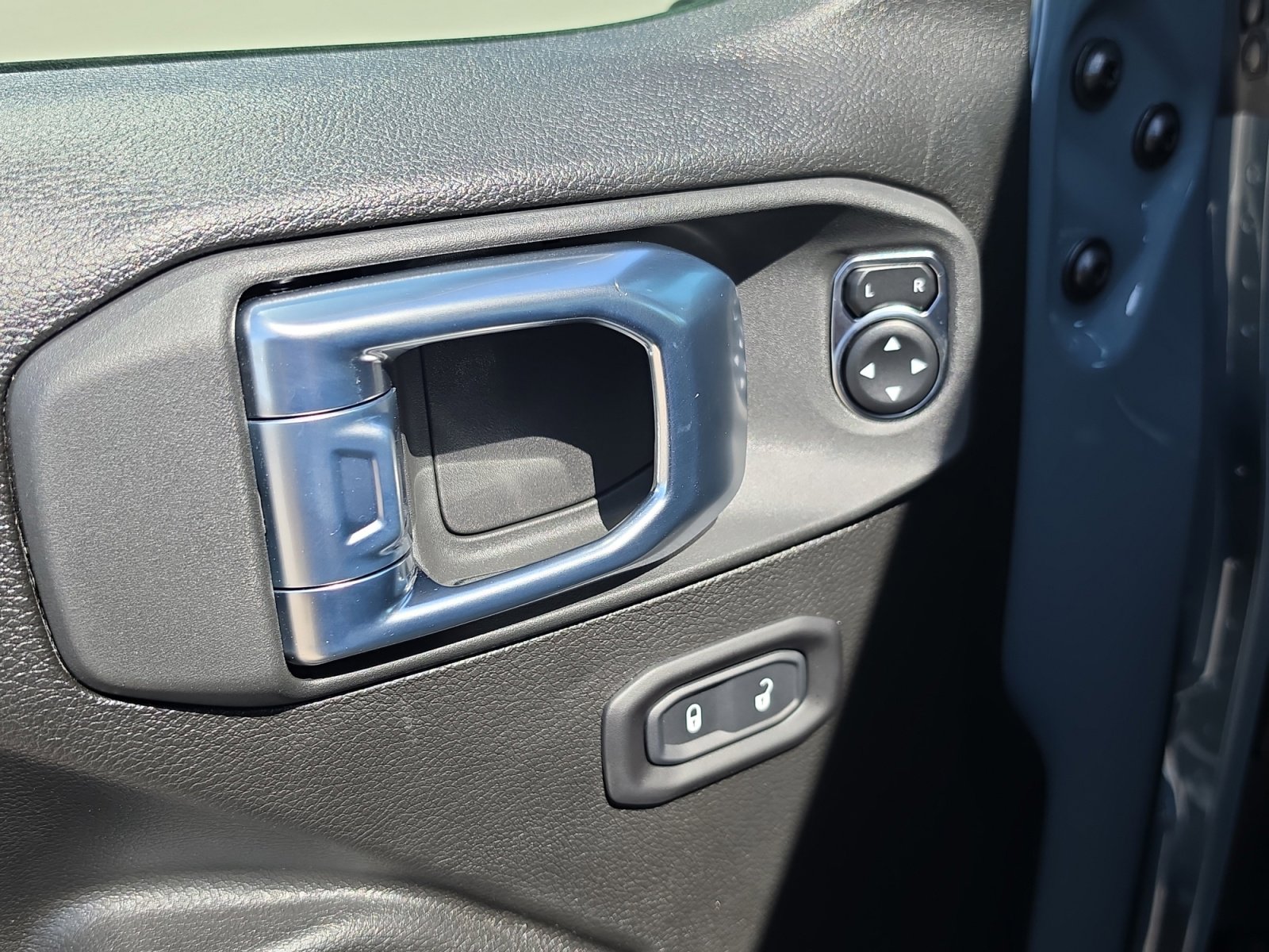 New 2026 Jeep Gladiator Rubicon AWD/4WD image 17