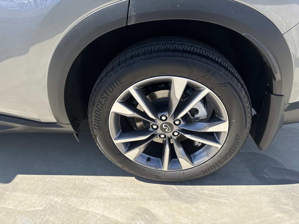Certified 2025 INFINITI QX60 Luxe image 7