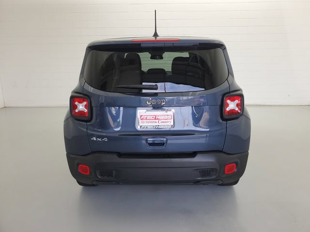 Used 2023 Jeep Renegade Latitude AWD/4WD image 6