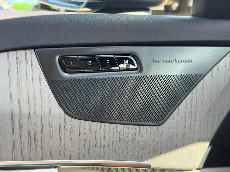 Certified 2024 Volvo XC90 B6 Plus w/ Protection Package Premier image 17