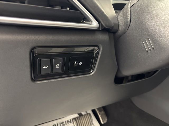 Used 2019 Jaguar F-PACE Premium AWD/4WD image 15