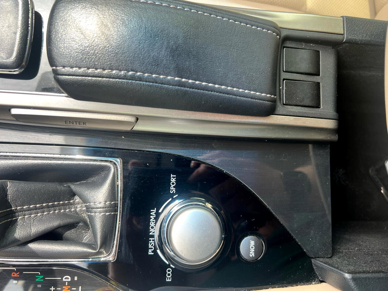 Used 2016 Lexus GS 200t image 46