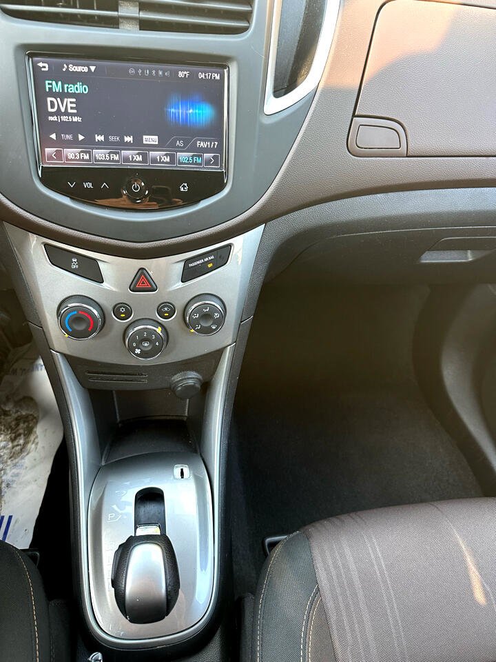 Used 2015 Chevrolet Trax LT w/ LPO, Cargo Package image 17