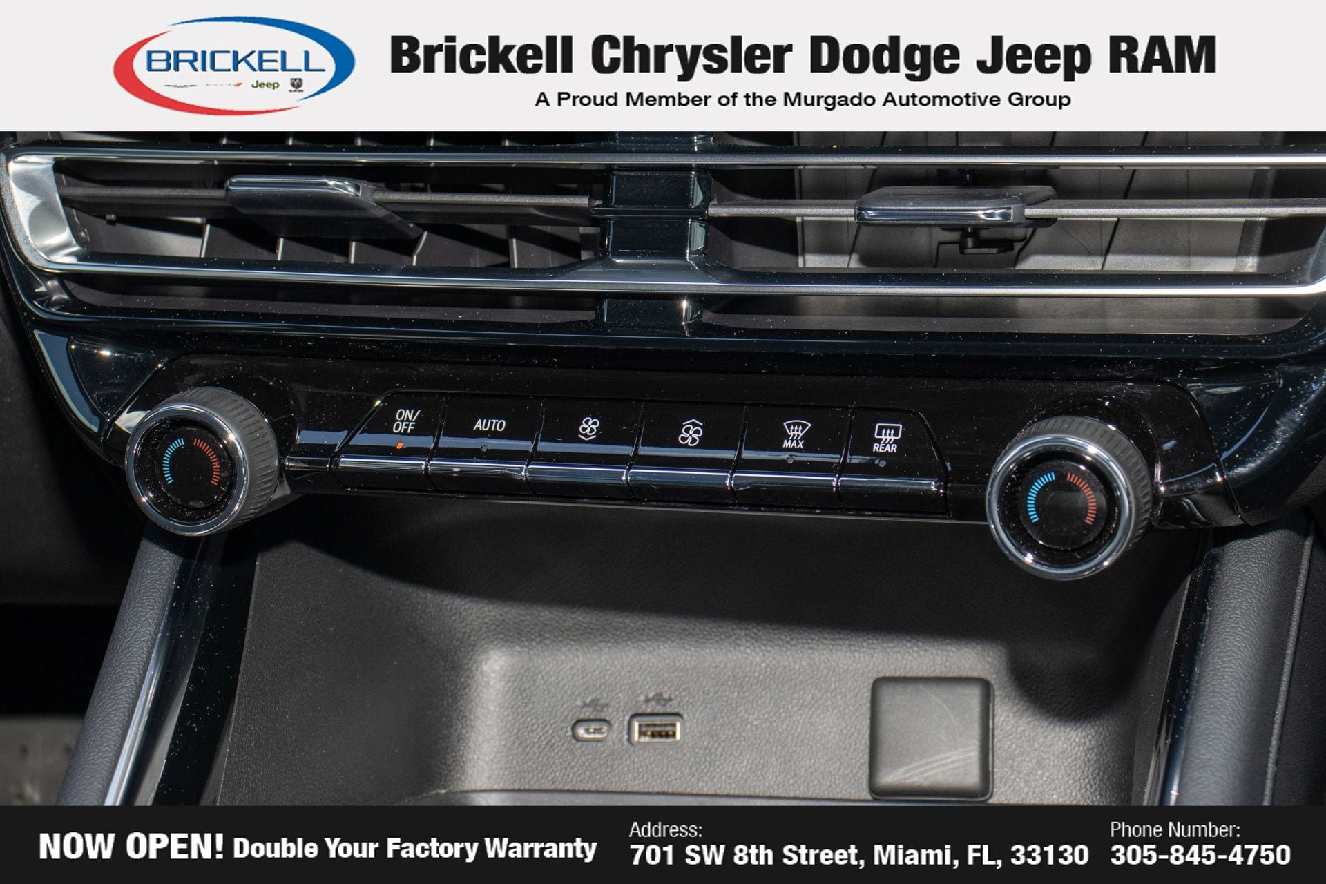 Used 2024 Chevrolet Traverse LT FWD image 24